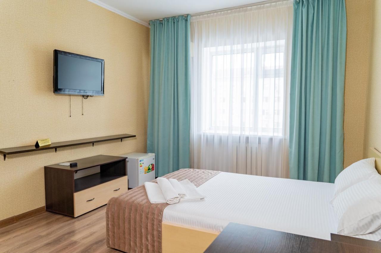 אסטנה Azamat Hotel מראה חיצוני תמונה