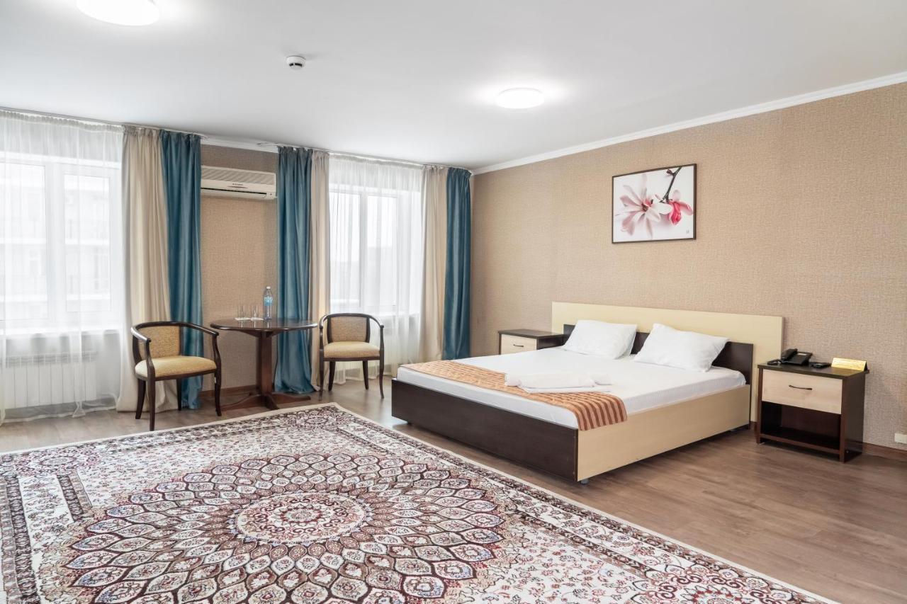 אסטנה Azamat Hotel מראה חיצוני תמונה