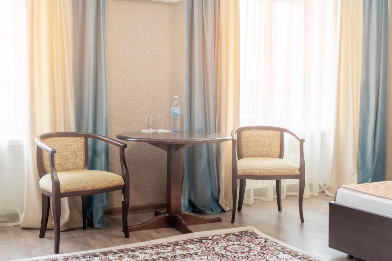 אסטנה Azamat Hotel מראה חיצוני תמונה