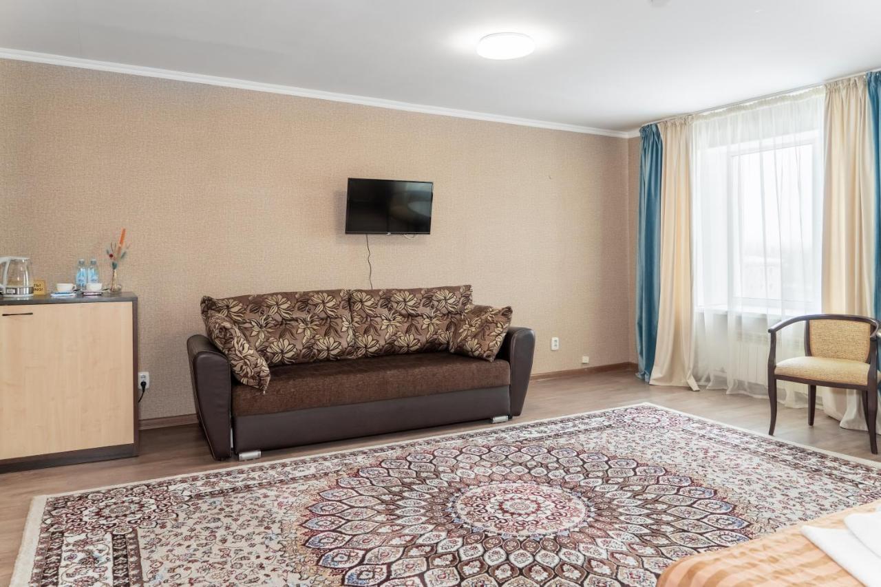 אסטנה Azamat Hotel מראה חיצוני תמונה